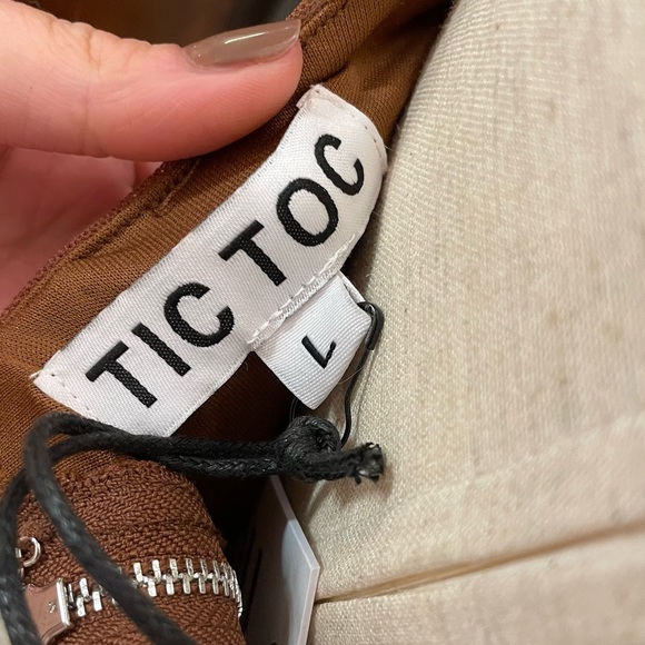 **NWT** Breath of Youth Golden Hour Top - Picture 11 of 14